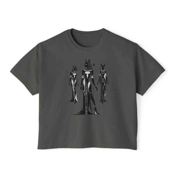 Stylish Women's Boxy Tee with Artistic Print, Casual Top, Fashionable T-Shirt, Unique Graphic Tee, Trendy Summer Wear - Görsel 4
