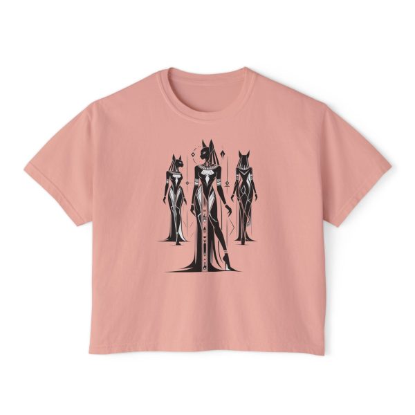 Stylish Women's Boxy Tee with Artistic Print, Casual Top, Fashionable T-Shirt, Unique Graphic Tee, Trendy Summer Wear - Görsel 2