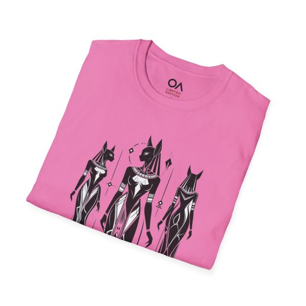Stylish Graphic T-Shirt, Trendy Fashion Tee, Gift for Art Lovers, Unisex Apparel, Unique Daily Style - Görsel 231